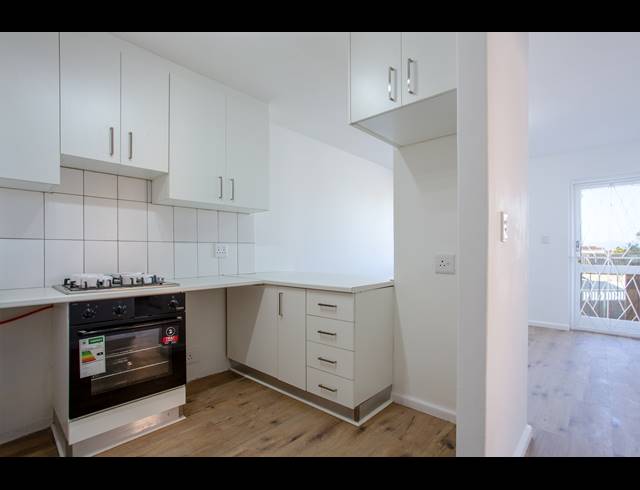 2 BEDROOM APARTMENT SOLD IN SOUTHFIELD